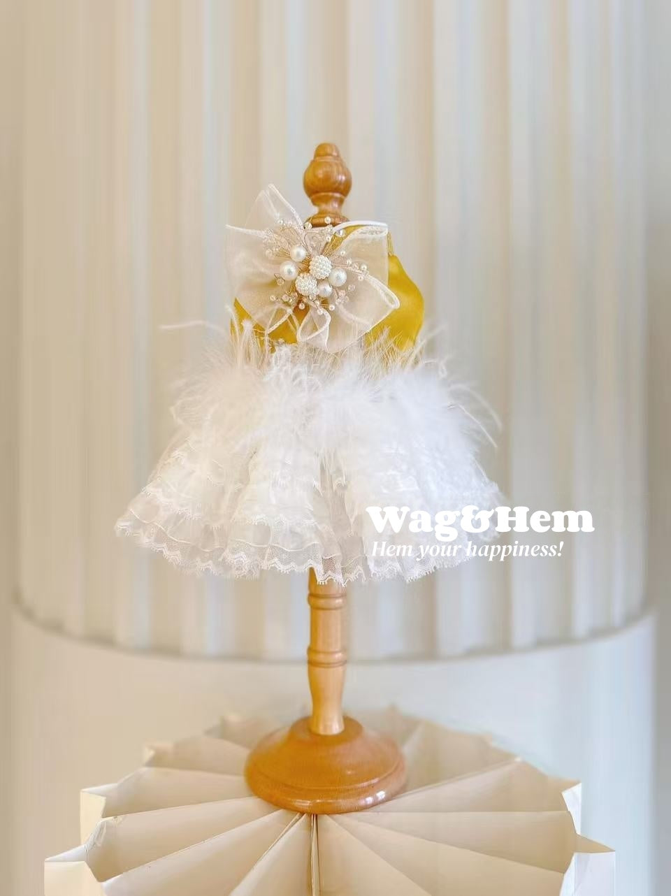(Hecho a medida)Vestido de gala para mascotas "Mariposa de plumas"|Bodas de mascotas|Tela de alta gama【Serie UT】