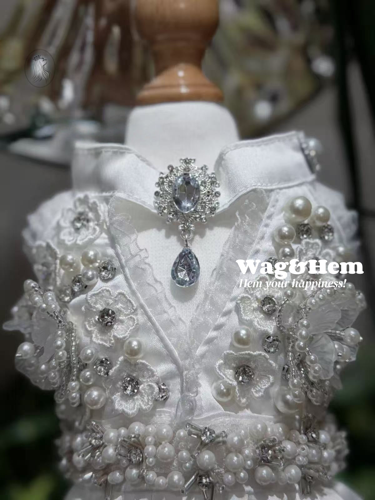 「鑽光白頌」純白緞面寵物婚紗裙｜童話夢幻公主風｜蓬鬆雲朵工藝裙【PC系列】