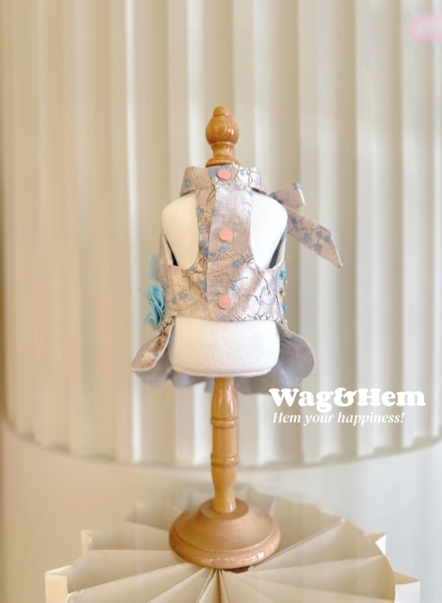 （度身訂製）「銀繡藍花」高級寵物禮服裙 ｜寵物婚禮｜高端布料【UT系列】